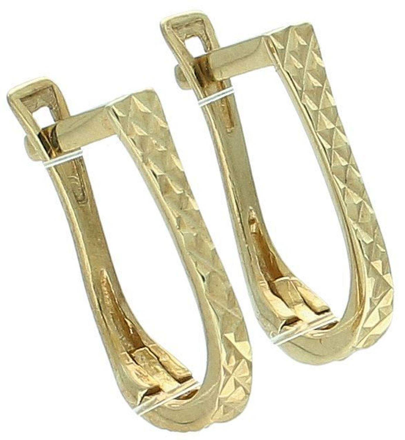 Eleganckie kolczyki wykonane z wysokiej jakości złota próby 333, które zachwycają subtelnym grawerem dodającym im wyjątkowego charakteru. 2.jpg